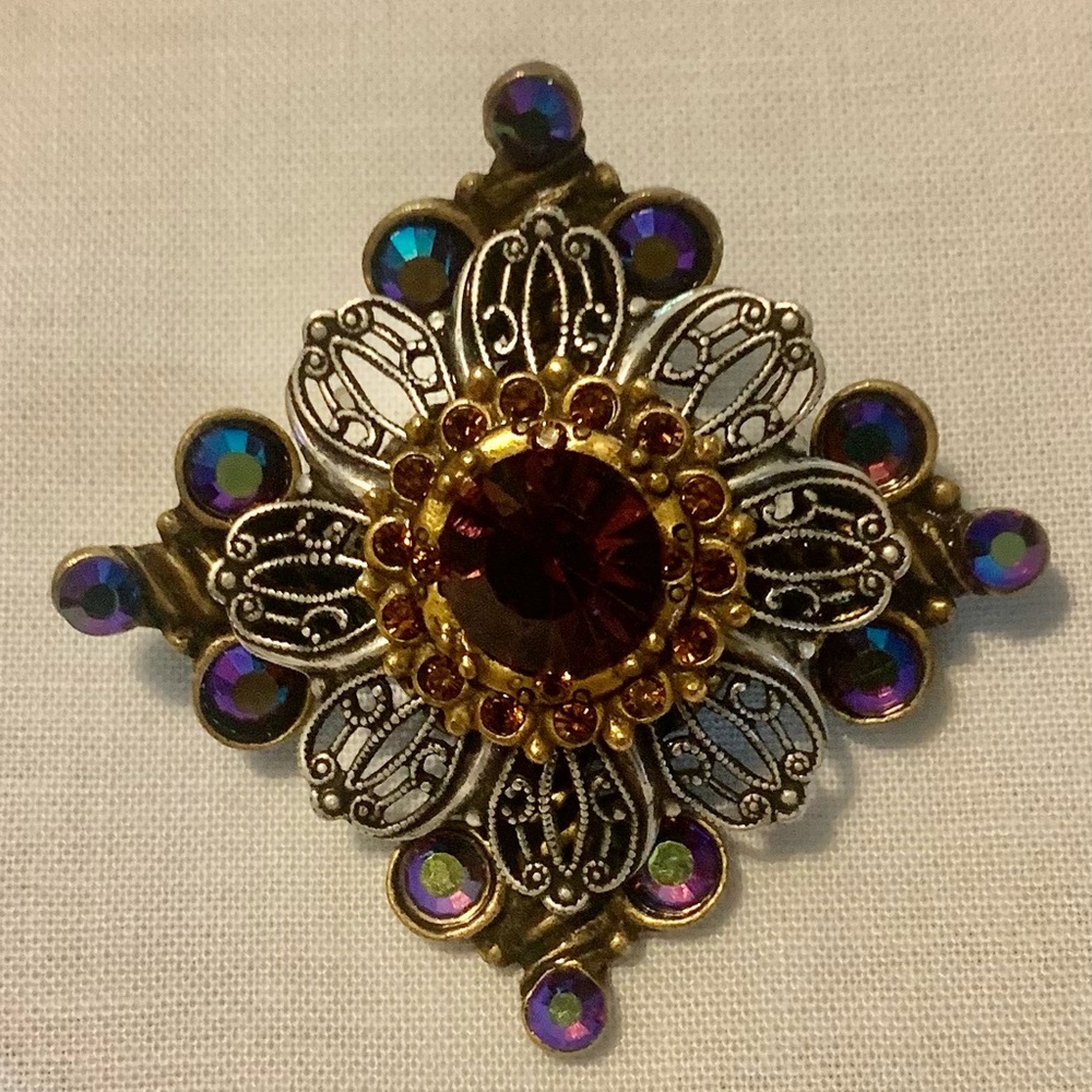 Chico’s Brooch